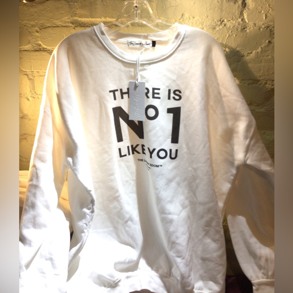 NEW! The Laundry Room no 1 White Graphic Sweatshirt